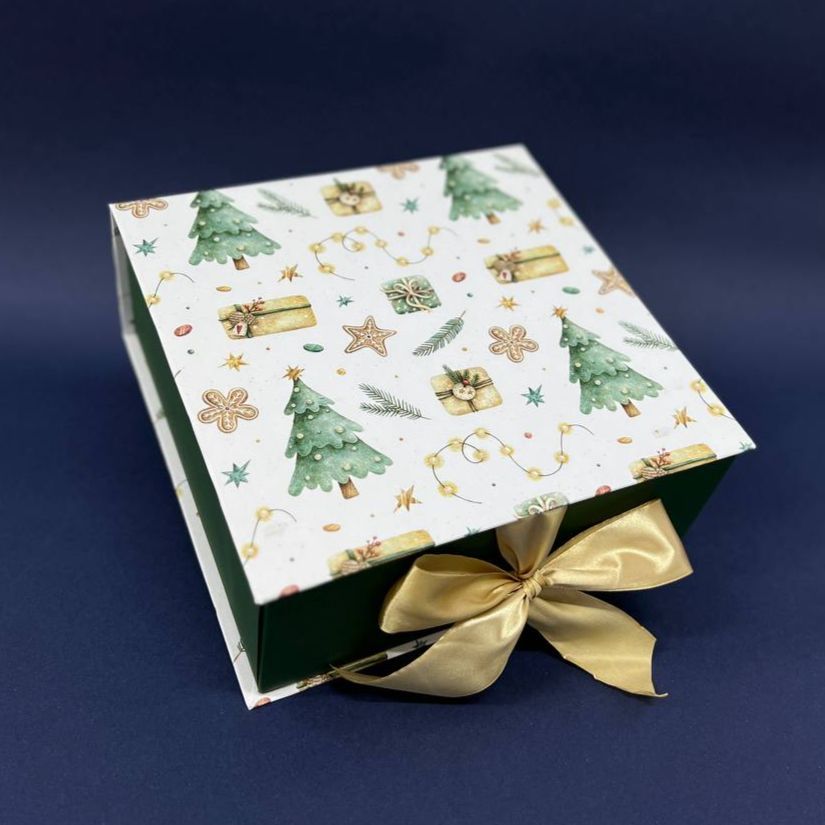 Ассортимент упаковочных коробок для подарков