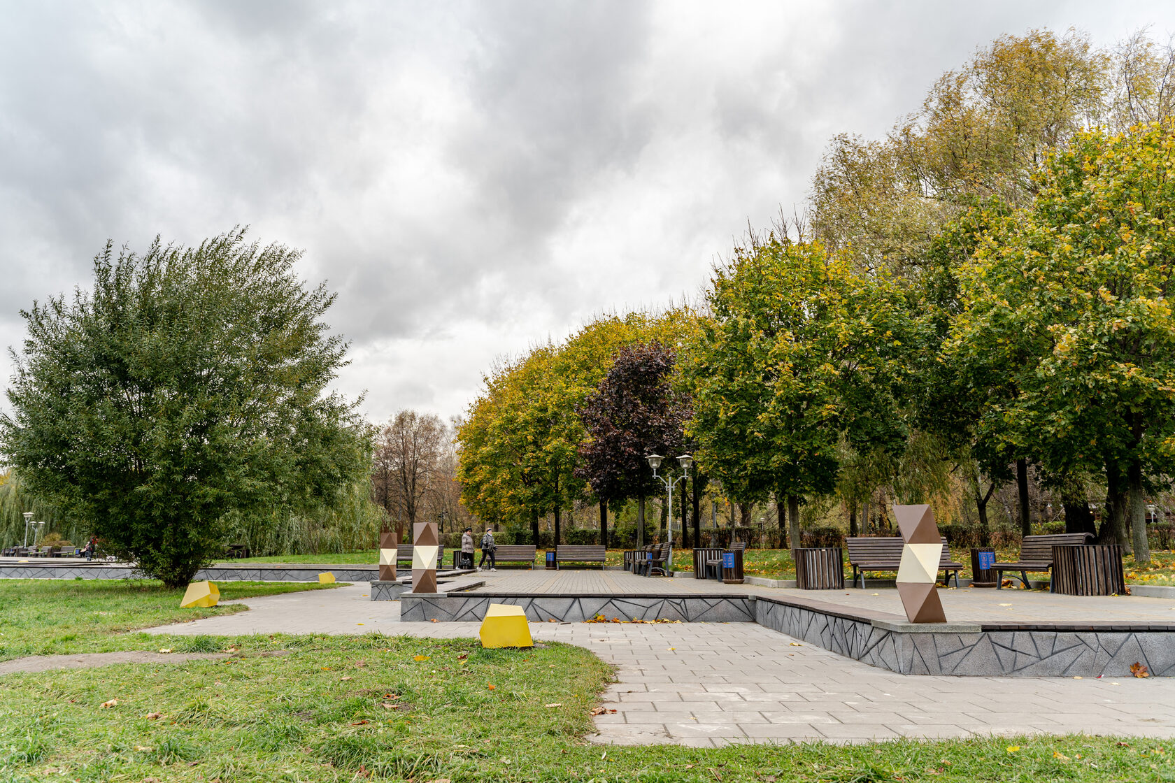 Перовский парк. Перовский парк Радуга. Перовский сквер Москва. Сквер «Радуга» Новосибирск благоустройство. Авангард парк Перово.