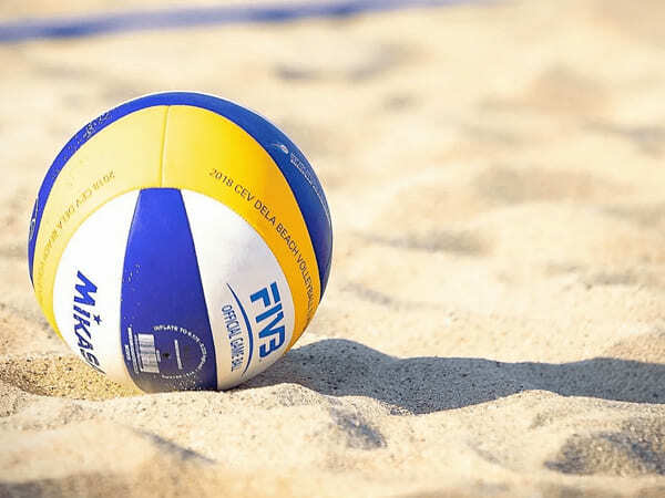 Семейный лагерь - пляжный волейбол