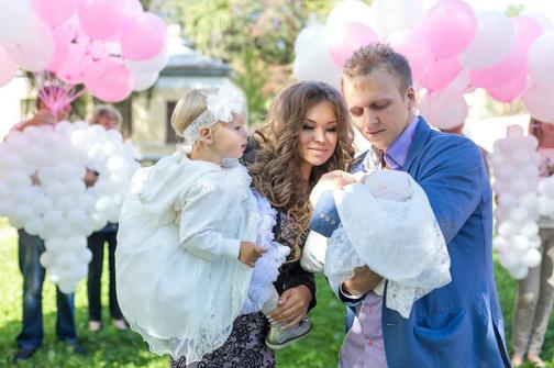 Фото украшение шарами на выписку из роддома фото