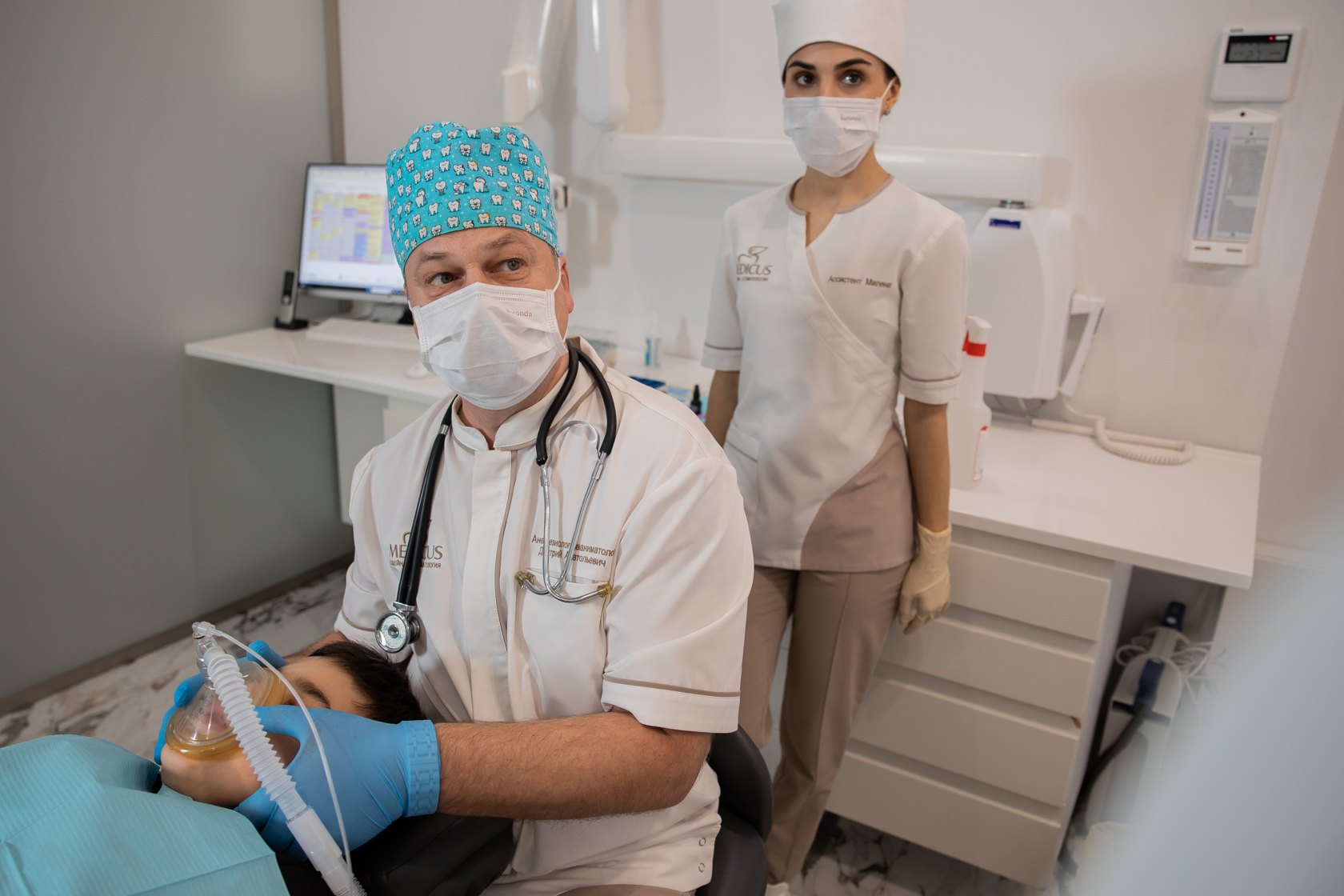 Анестезиолог-реаниматолог MEDICUS во время работы