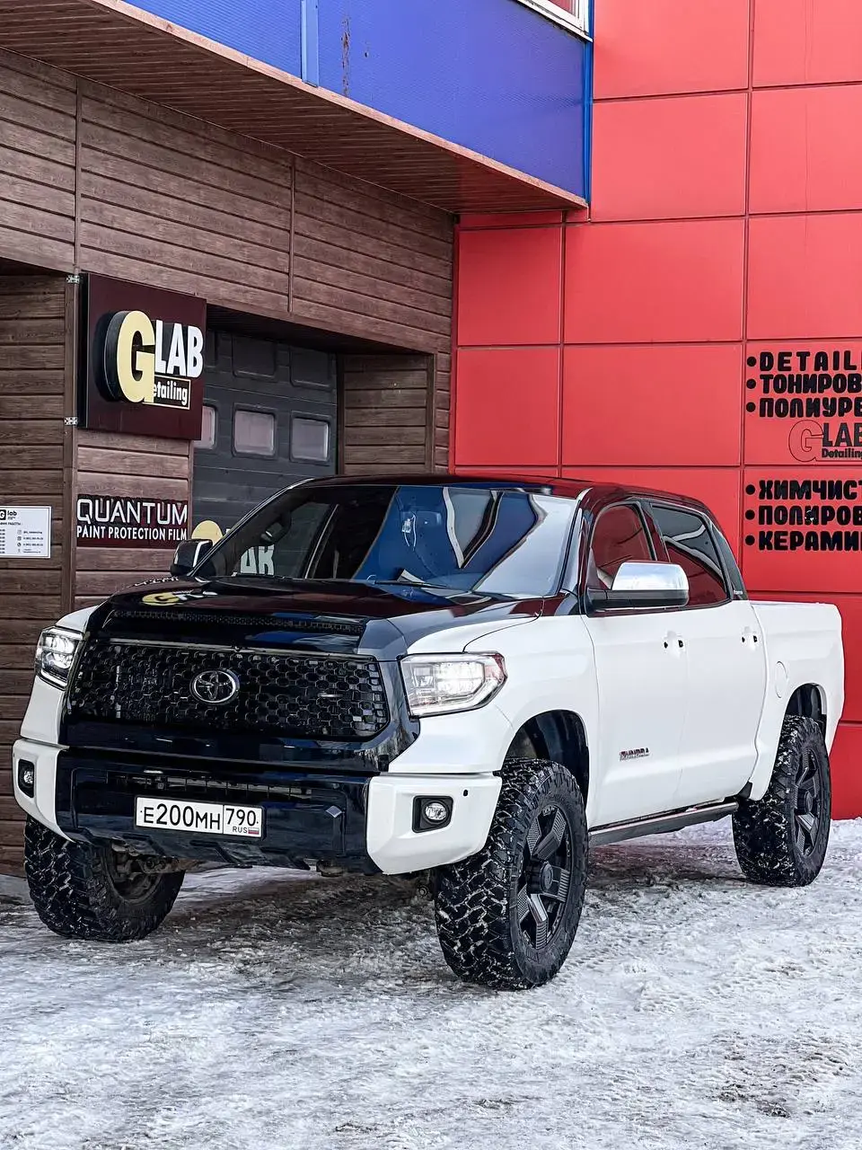 Виниловая оклейка автомобиля в G LAB, Пушкино
