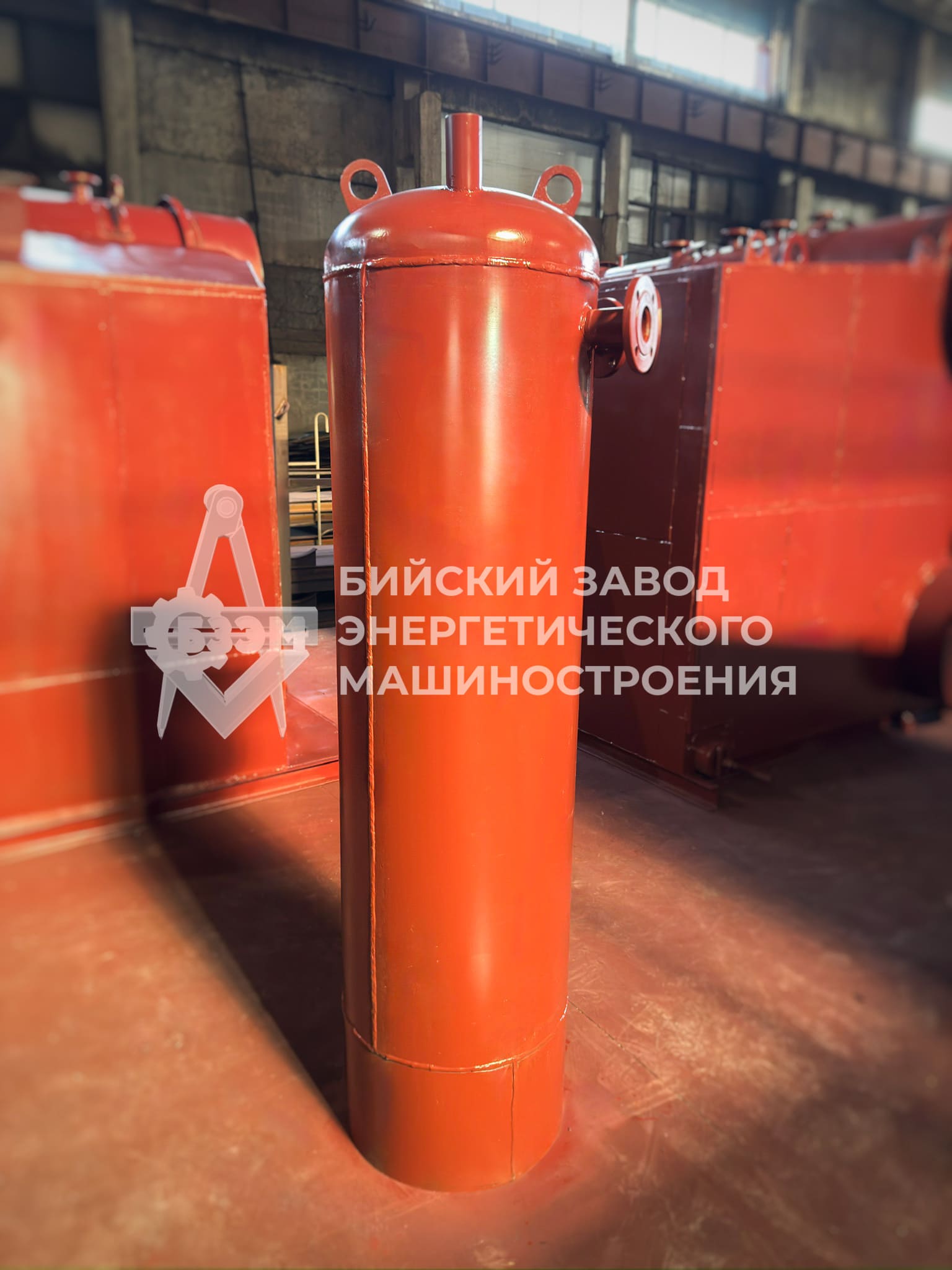 Готовые деаэрационные колонки КДА-5 после окраски перед отправкой заказчику
