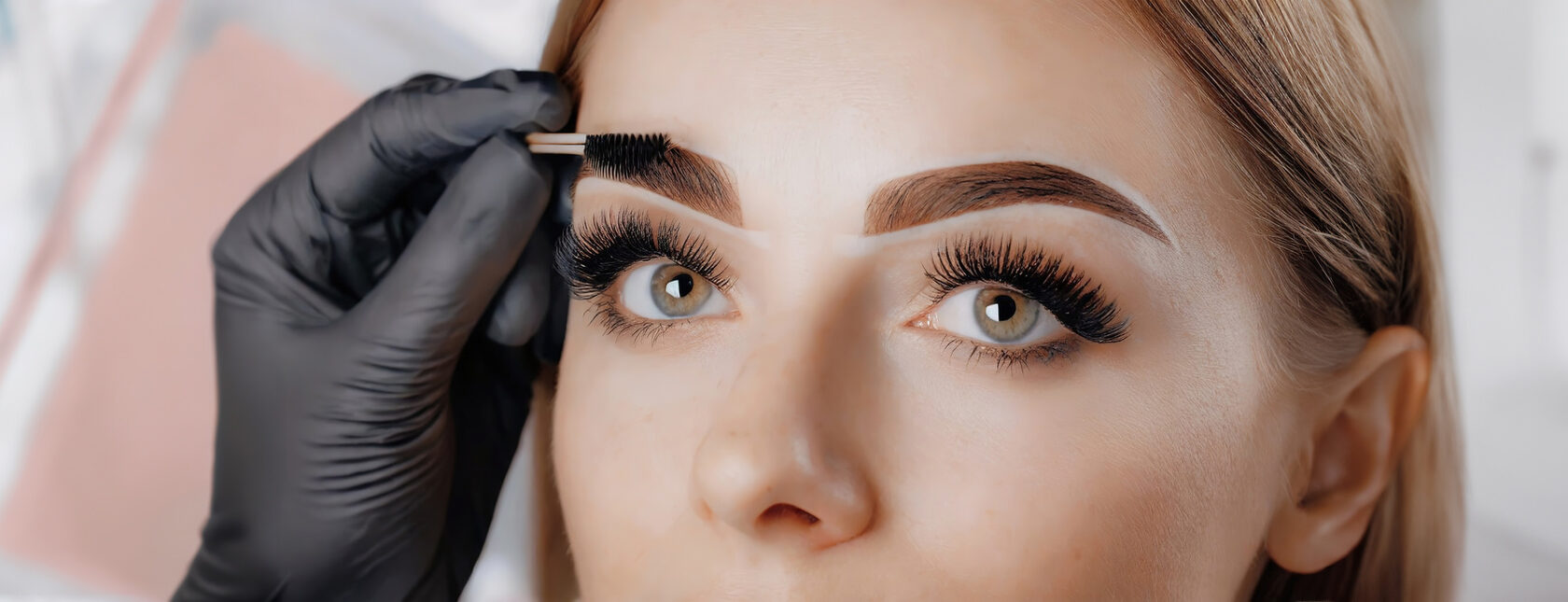 Курсы мастера бровиста: обучение архитектуре бровей с нуля в Москве