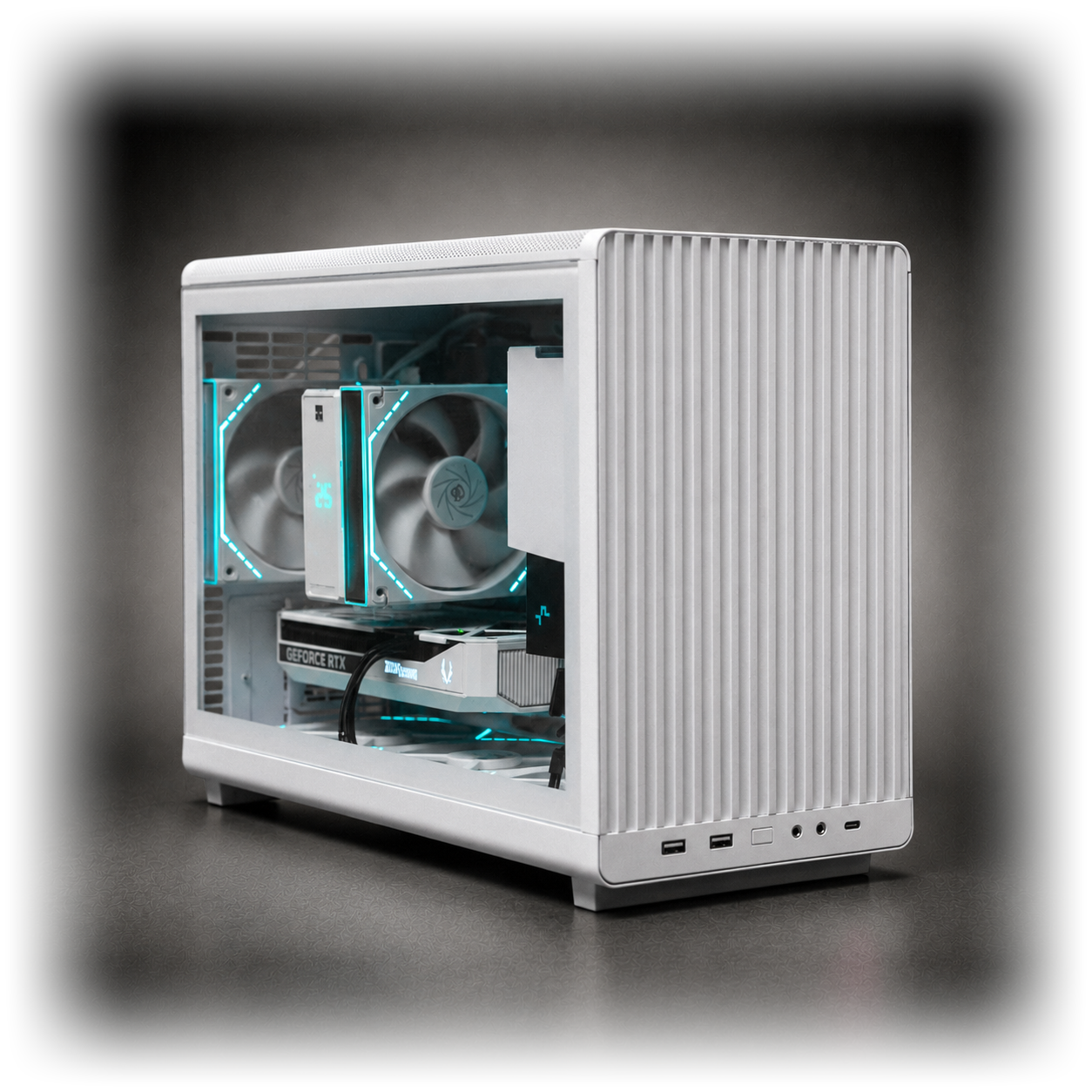 COMPACT RTX 5070 White