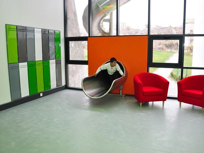 Ayb School (Школа «Айб» в Армении)