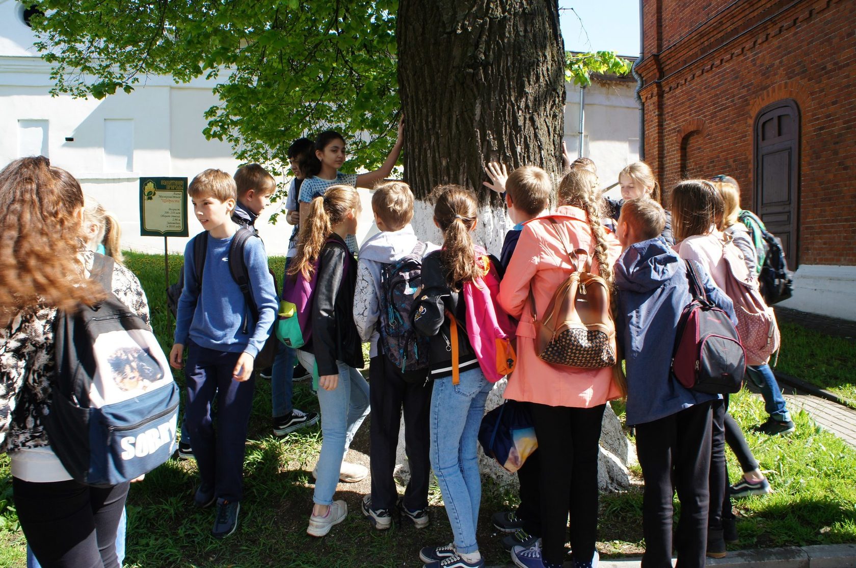 Экскурсии по владимиру с экскурсоводом. Гид в суздале. Гиды во владимире. Экскурсоводы во владимире. Экскурсии по владимиру с экскурсоводом.