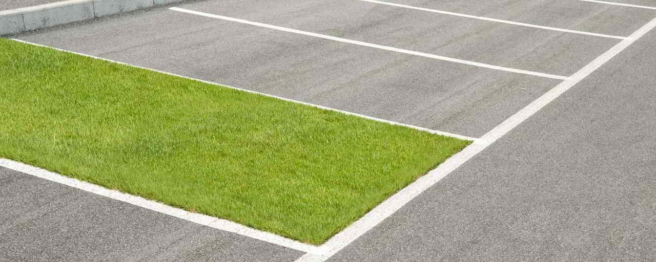 укладка искусственного газона москва