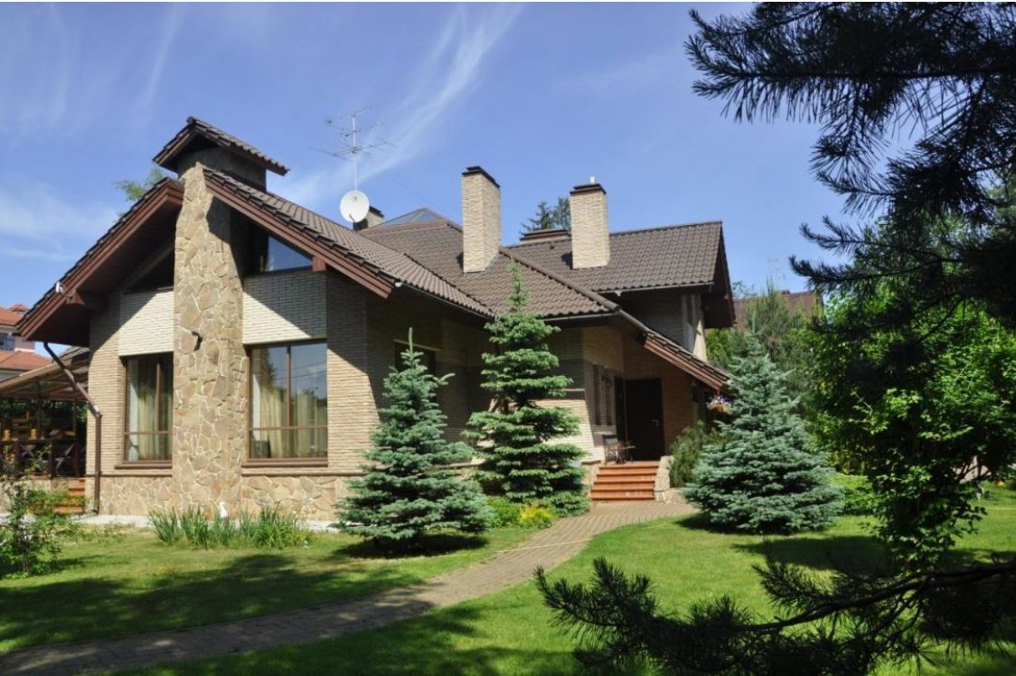 Стоит ли покупать недвижимость в пригороде СПб: сравнение с городом