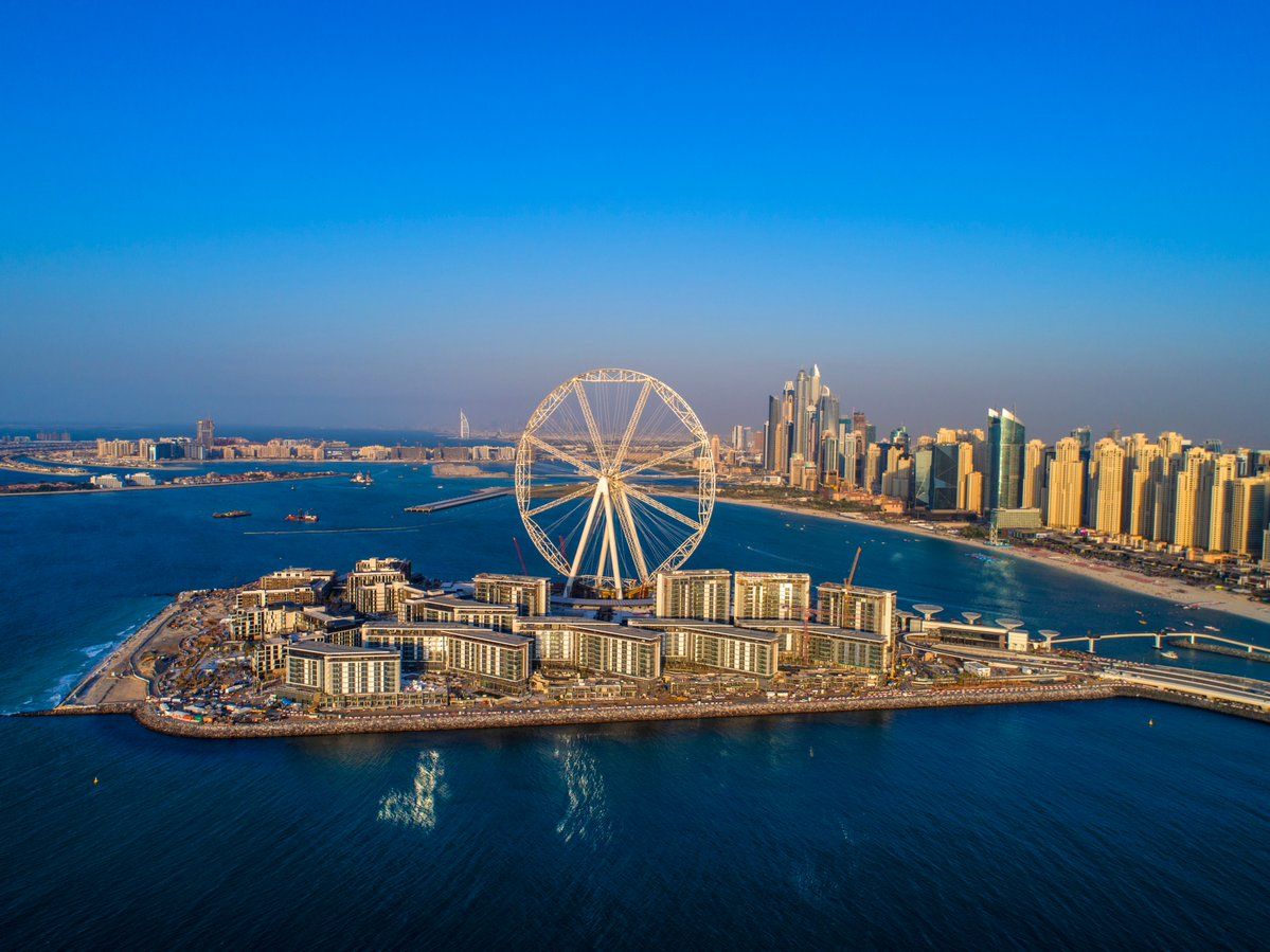 Uae zone. Колесо обозрения Ain Dubai. Bluewaters Island в Дубае. ОАЭ колесо обозрения Дубай. Колесо обозрения Дубай Ain Dubai.
