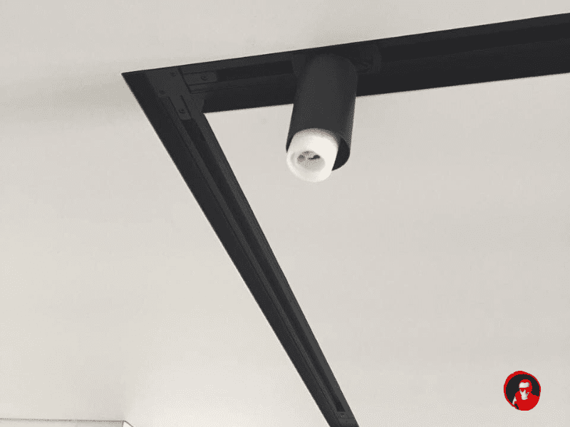 Высота алюминиевого профиля составляет до 61,5 мм.