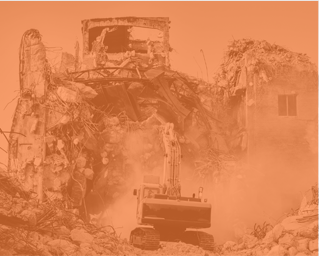 Снос зданий с использованием спецтехники