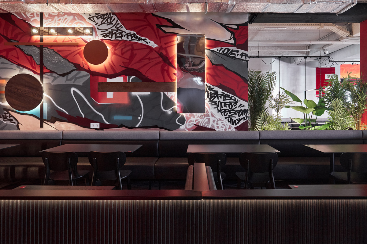 фронтальная съемка интерьера ресторана