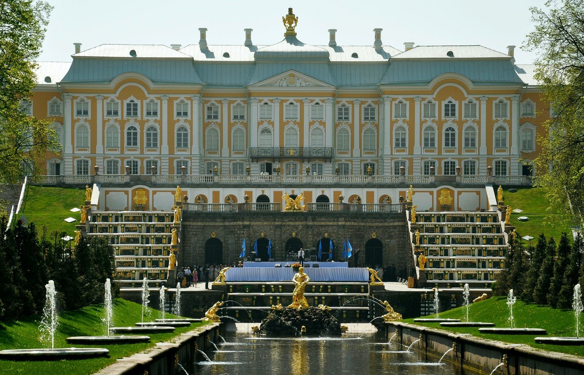 Санкт петербург петергоф дворец