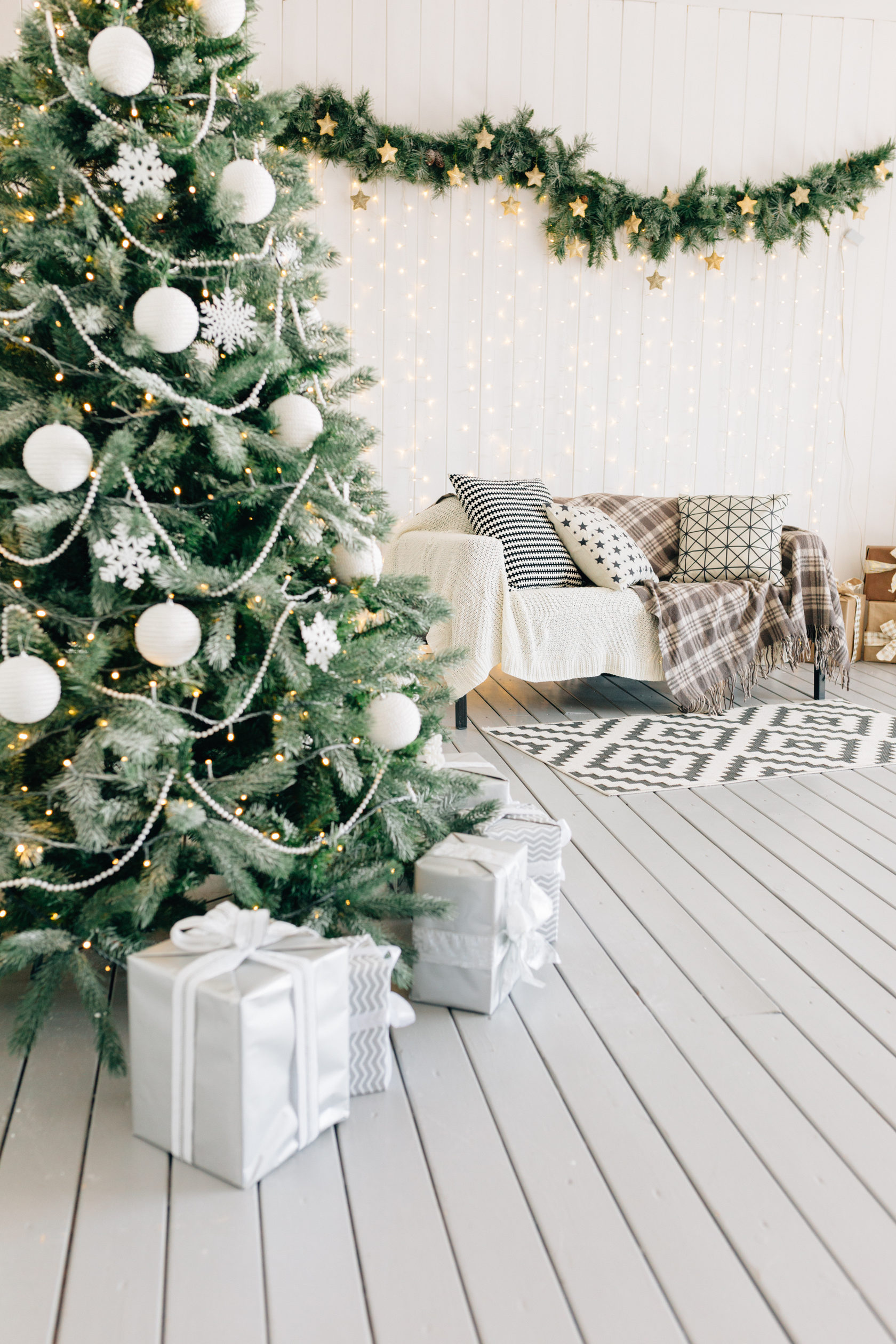 фотостудии в иркутске для фотосессии. семейные фотосессии с детьми новогодние 2021 стильные. фотостудия ноэль иркутск. фотостудия иркутск. фотостудии иркутск новогодние.