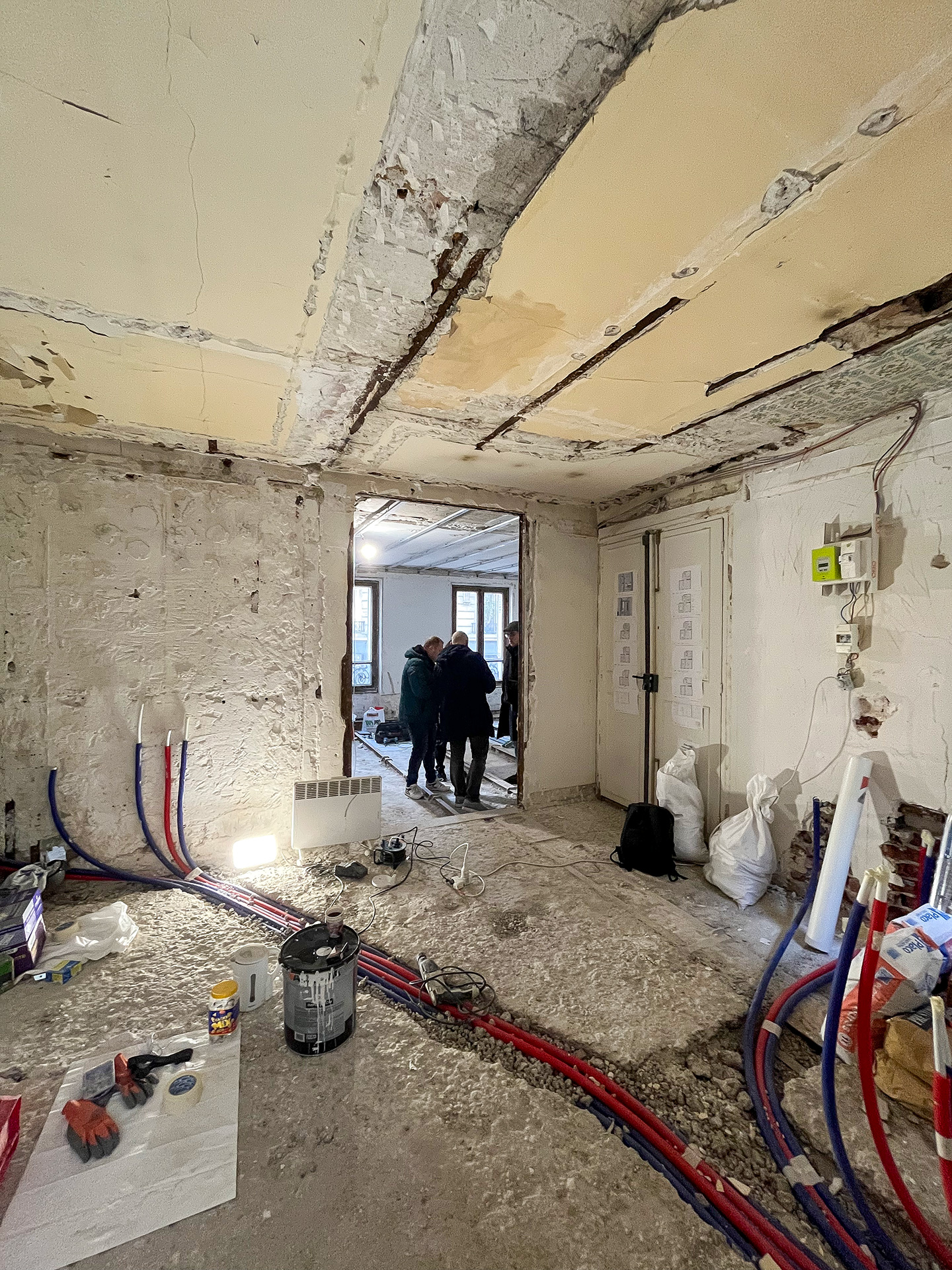 Démolition intérieure et préparation d’un appartement parisien avant transformation