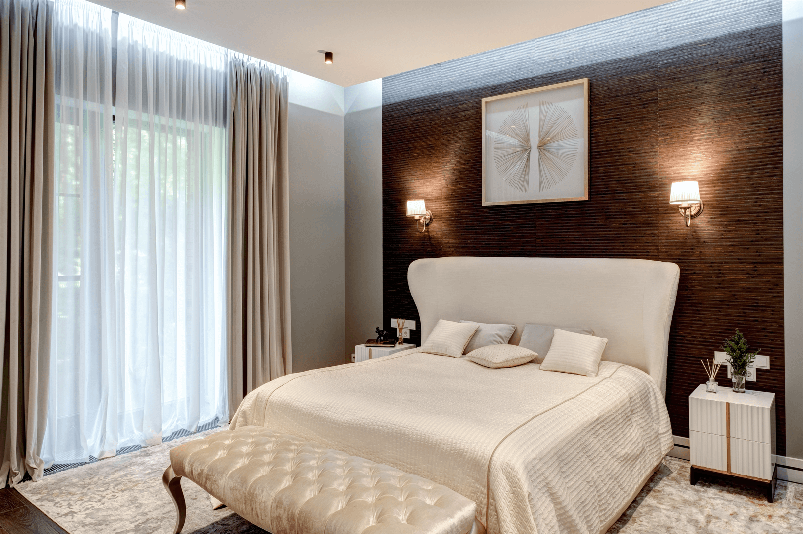 ЖК парк Рублево - Дизайн интерьера спальня, светильники, картина, комод, кровать