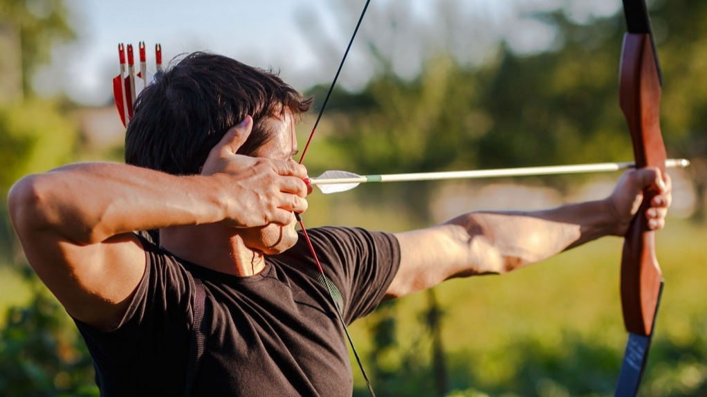 фото нанесения макияжа на лицо девушки 