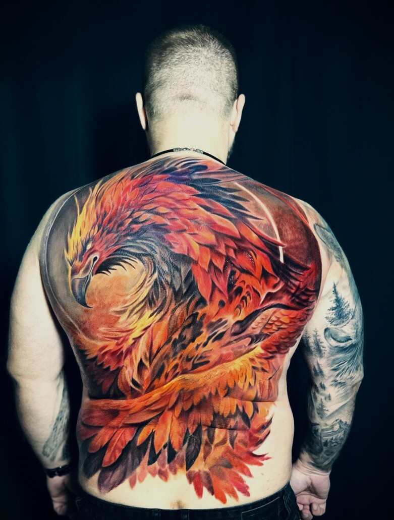 Татуировка феникс на всю спину, мужчина с тату на всю спину, татту феникс, крутое тату