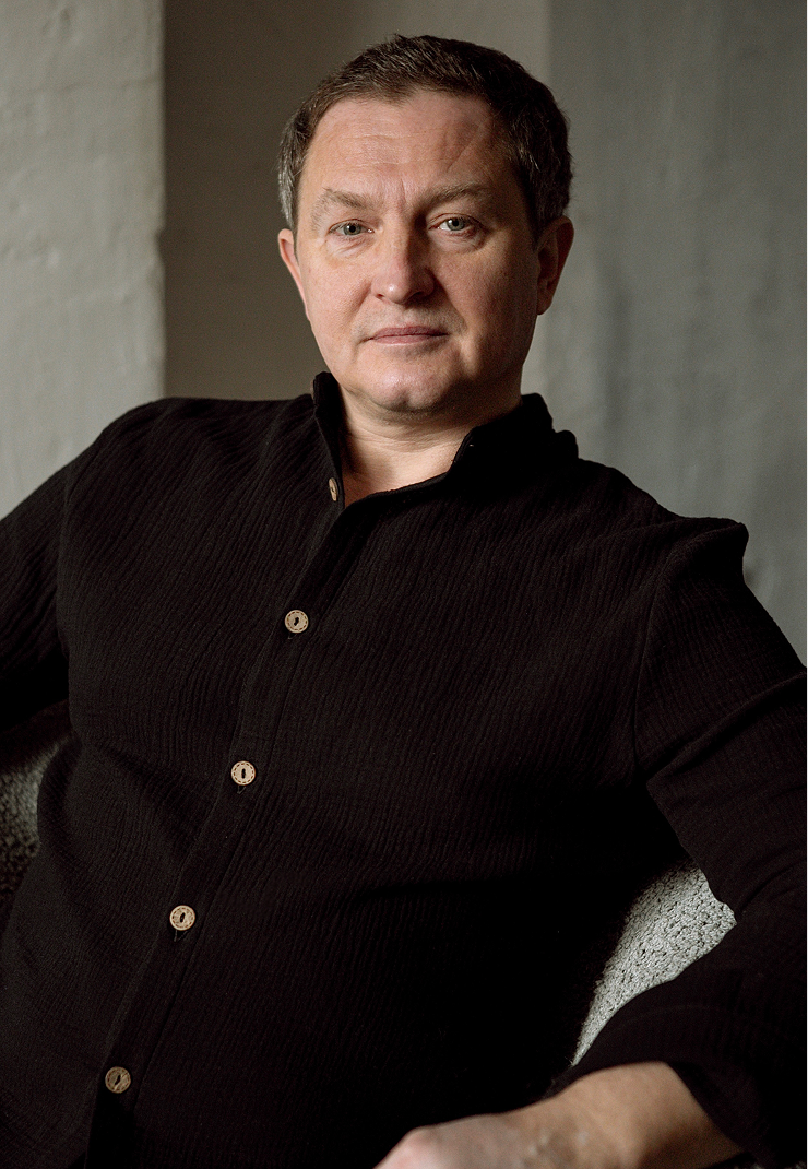 Лонщаков Александр Вячеславович, директор компании
