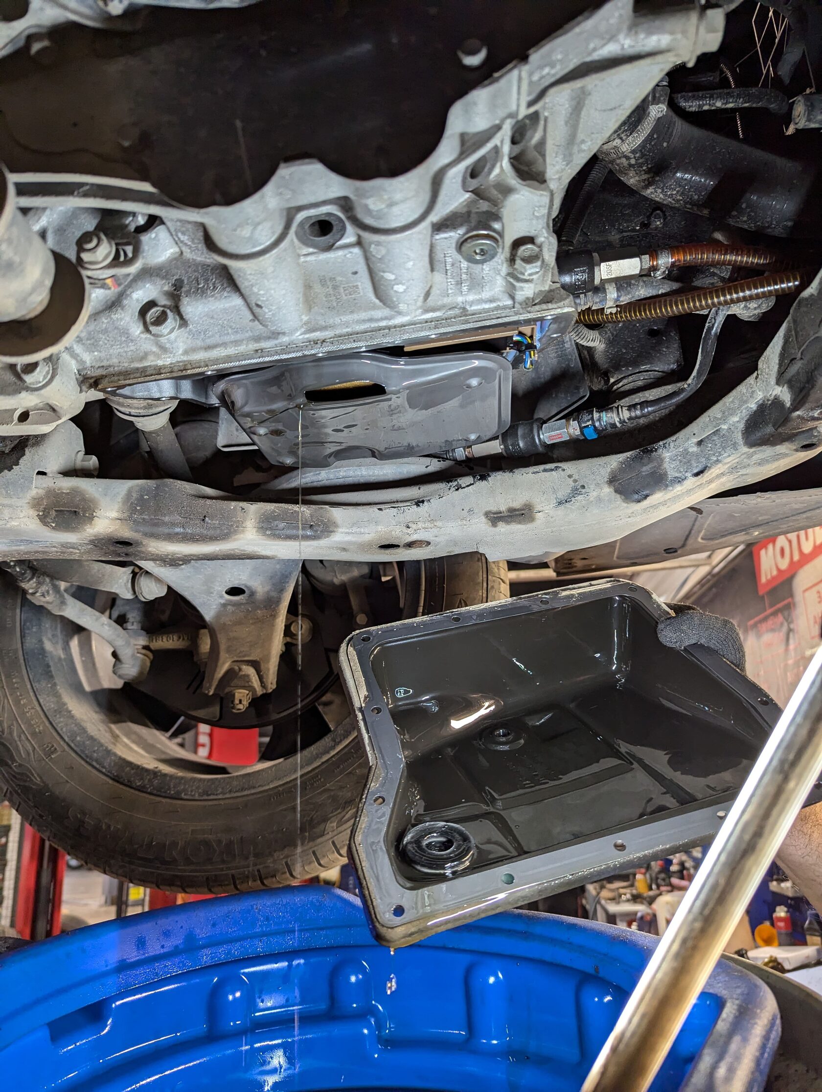 Демонтаж поддона вариатора Москвич 3