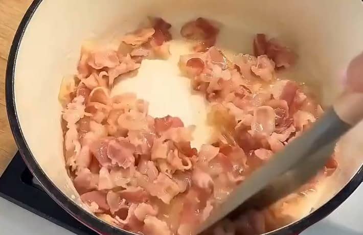 Приготовление немецкого картофельного супа с беконом: шаг 1