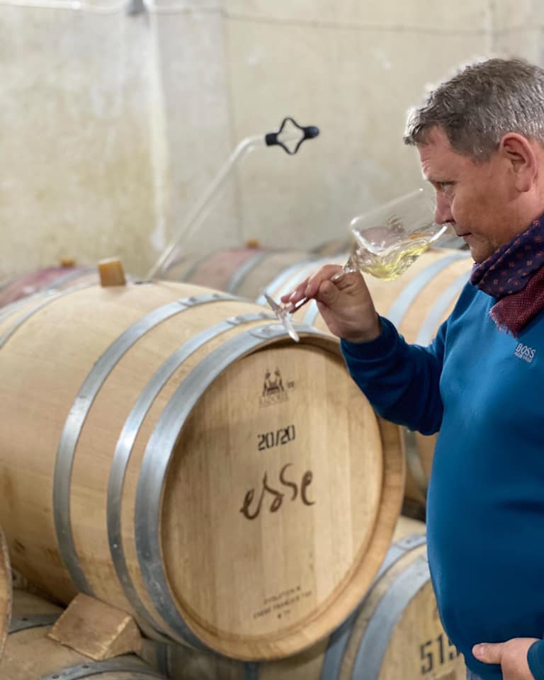 Розлив вино нового сезона