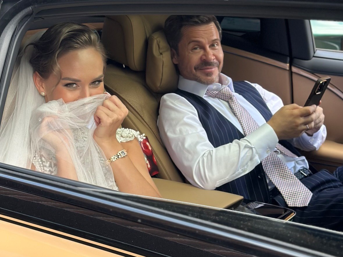 Павел Деревянко женился