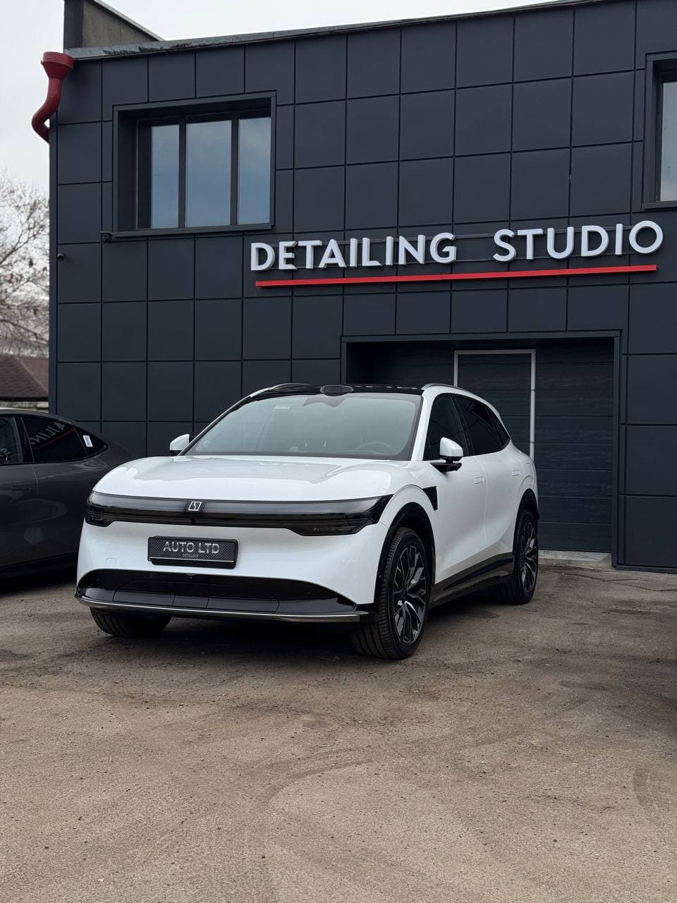 оклейка защитной пленкой Zeekr