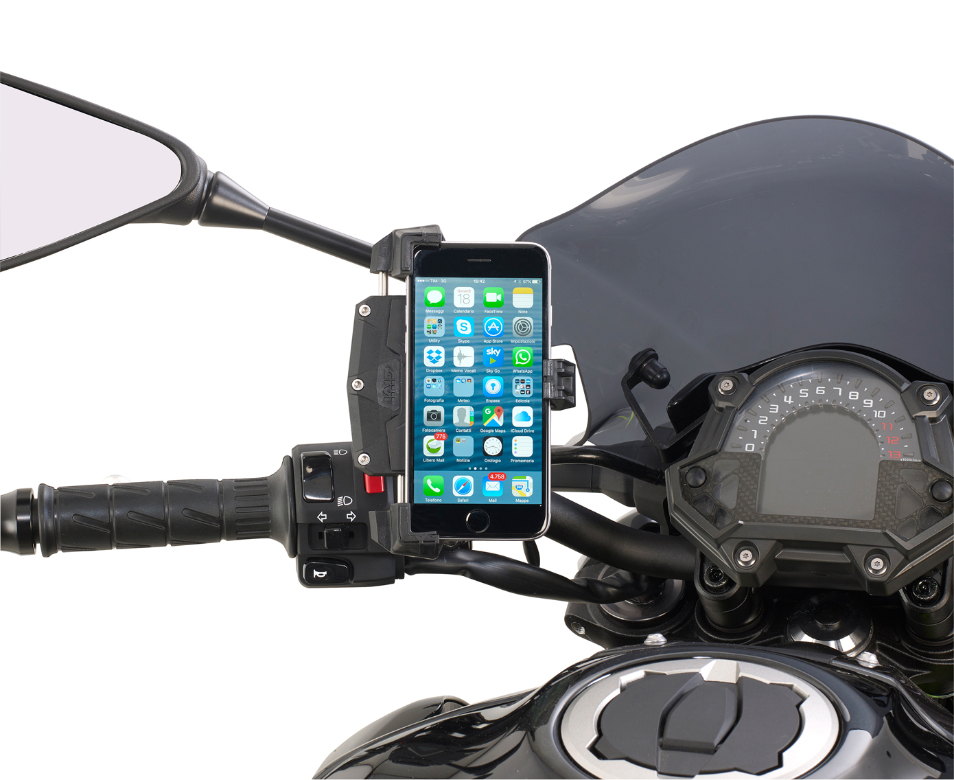 GIVI S920M с телефоном на руле мотоцикла