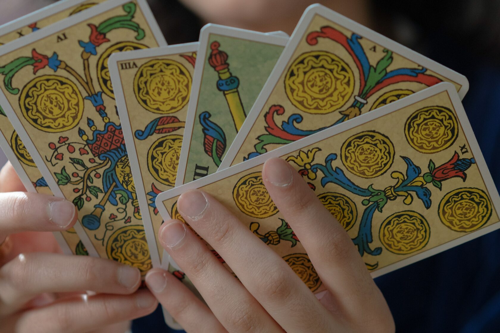 Ananke tarot новые расклады. Метафорические карты с растениями. Самая благоприятная карта Таро для денег. Метаморфические карты. Метафорические ассоциативные карты рубашка.