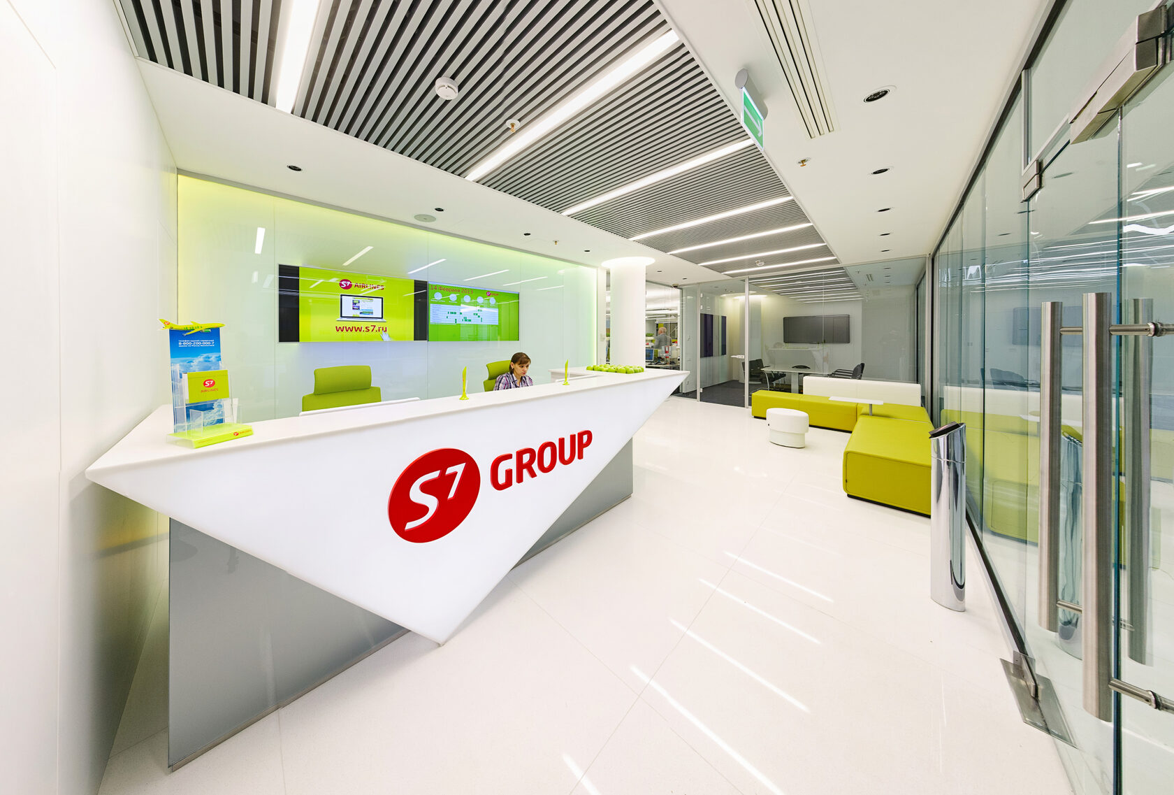 Office 7. S7 Airlines штаб квартира. Офис s7 в Новосибирске. Офис s7 Петровка. Офис авиакомпании s7 в Москве.