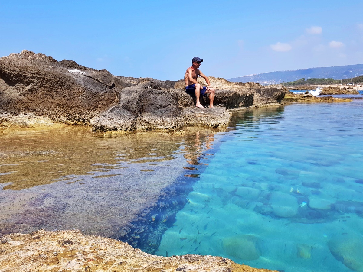 Каменистые бухты и голубые лагуны - Ахзив, Израиль.