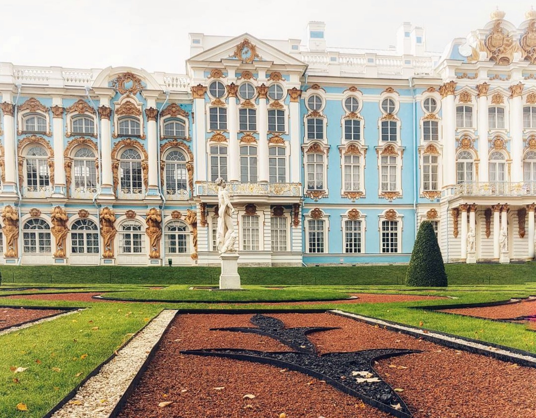 Екатерининский дворец в москве