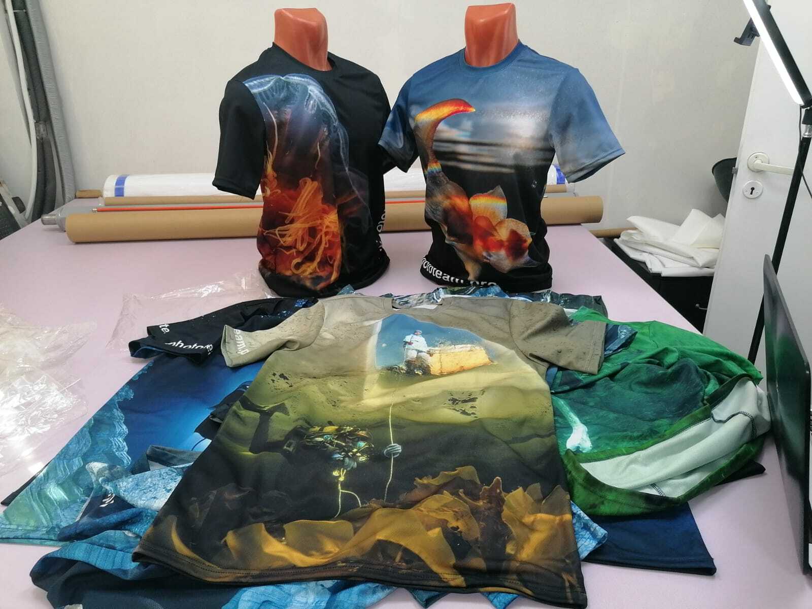 Фотографии перенесенных изображений на футболку, сублимационная печать на футболках