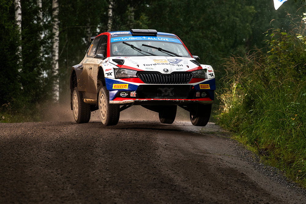 Сами Паяри и Энни Мялконен, Škoda Fabia Rally2 evo (AW TS 321), ралли Финляндия 2022