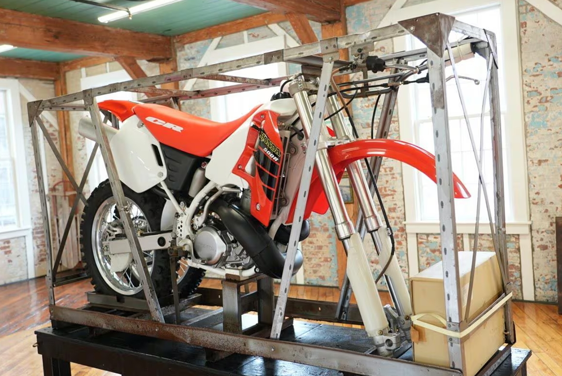 Новая Honda CR500R 2001 года продана на аукционе за $78100