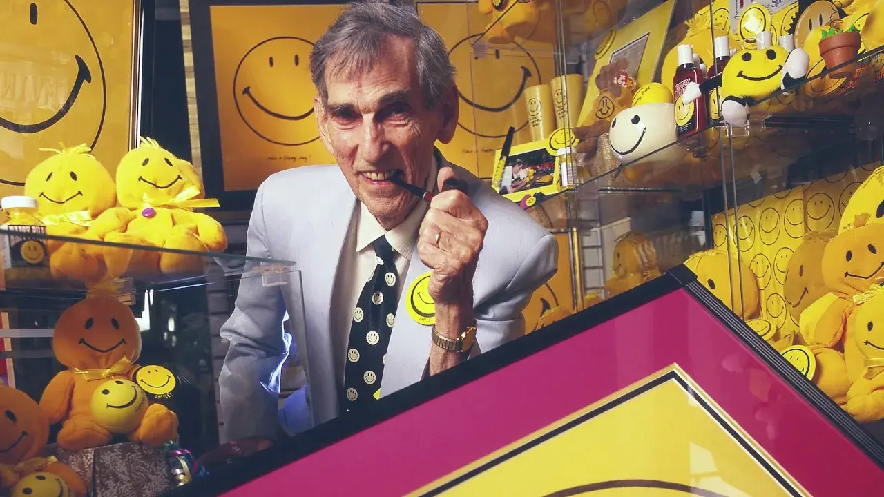 19 сентября  День рождения «Смайлика» geekhostel news