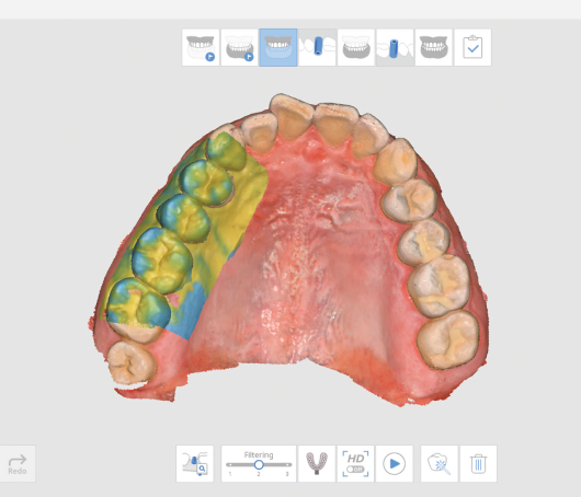 Основатель и главный врач клиники — Куприянова Евгения Юрьевна, врач гнатолог, ортопед, хирург- имплантолог, пародонтолог