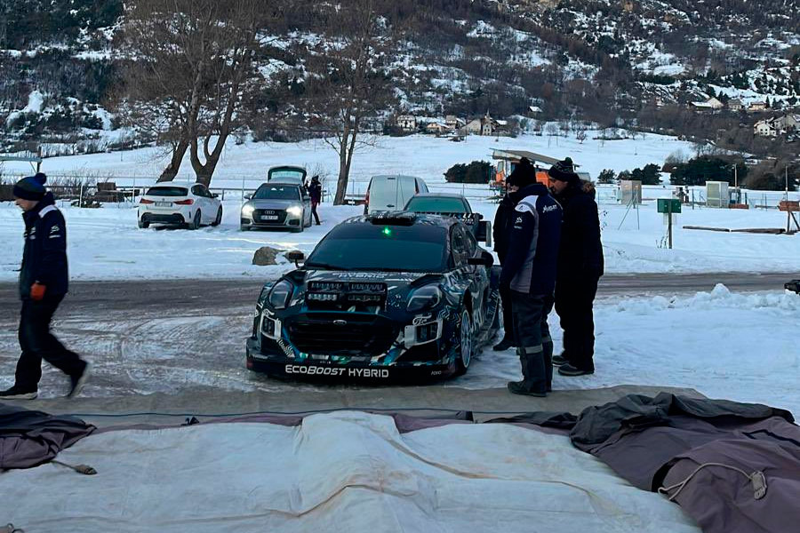 Ford Puma Rally1, восстановленная после аварии Крейга Брина на тестах перед ралли Монте-Карло 2022