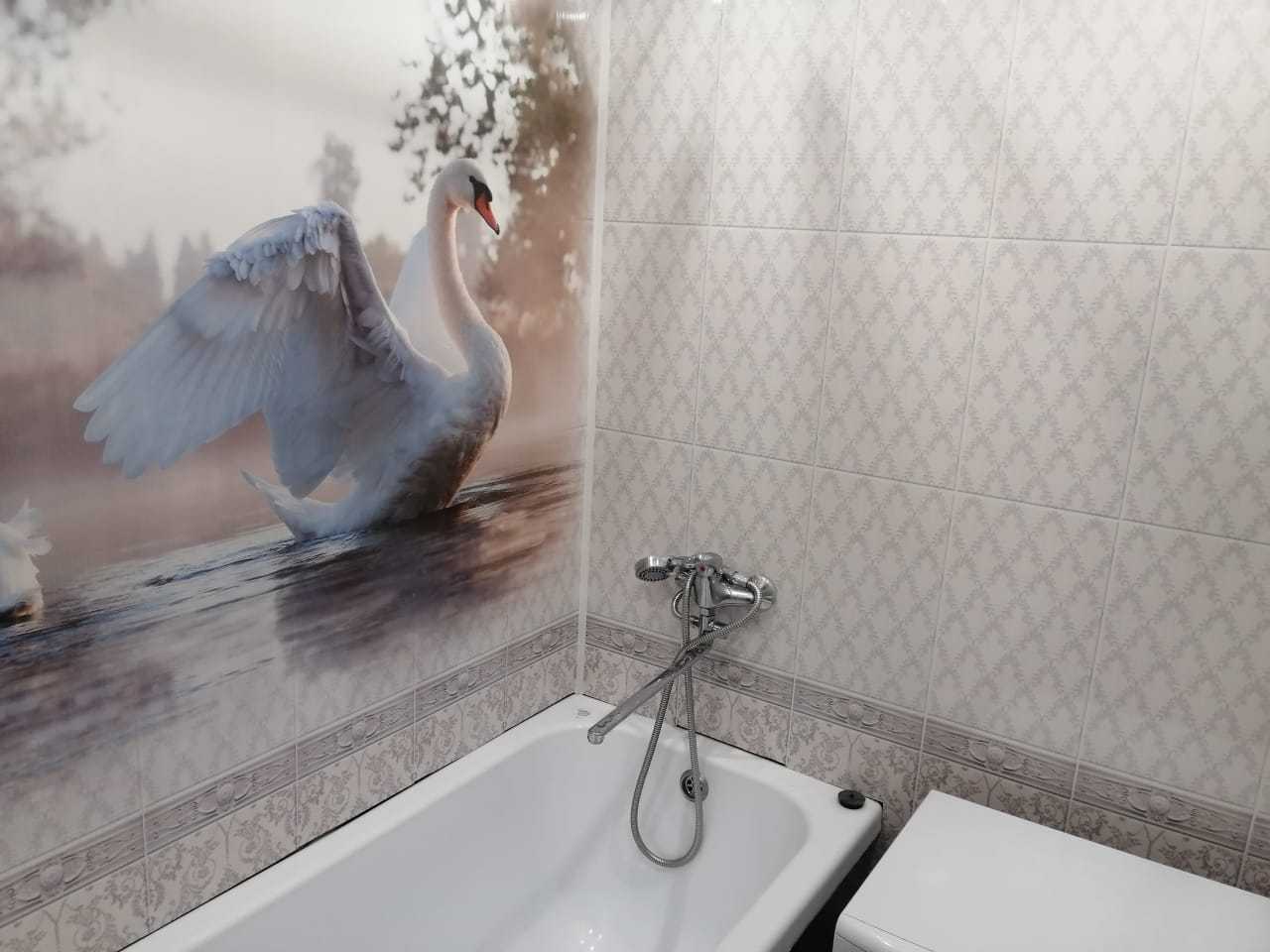 Панели ПВХ для ванной комнаты лебеди