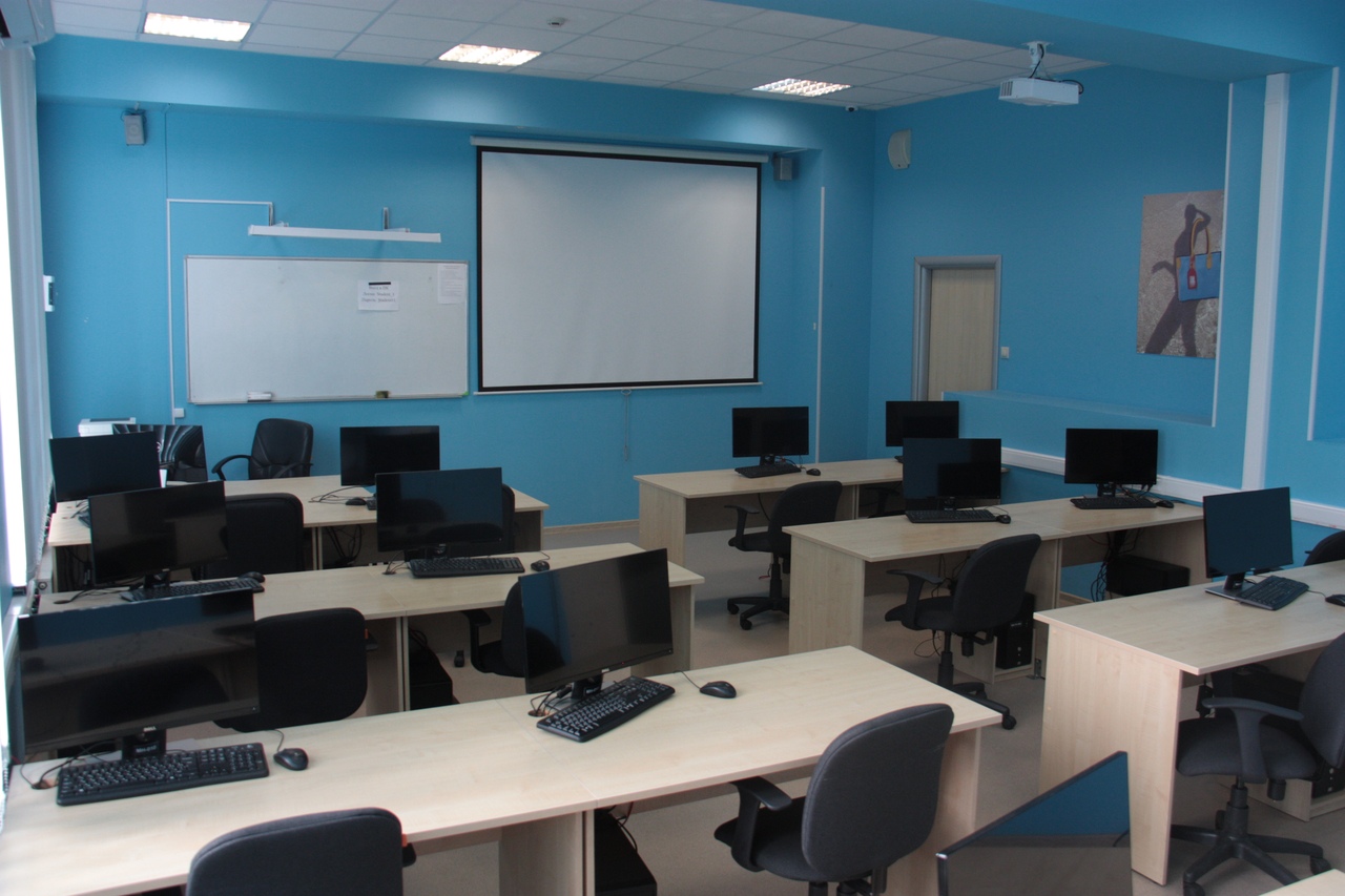 Организация учебного кабинета. Современный класс. Современные компьютерные классы. Современные учебные классы. Интерьер компьютерного класса.