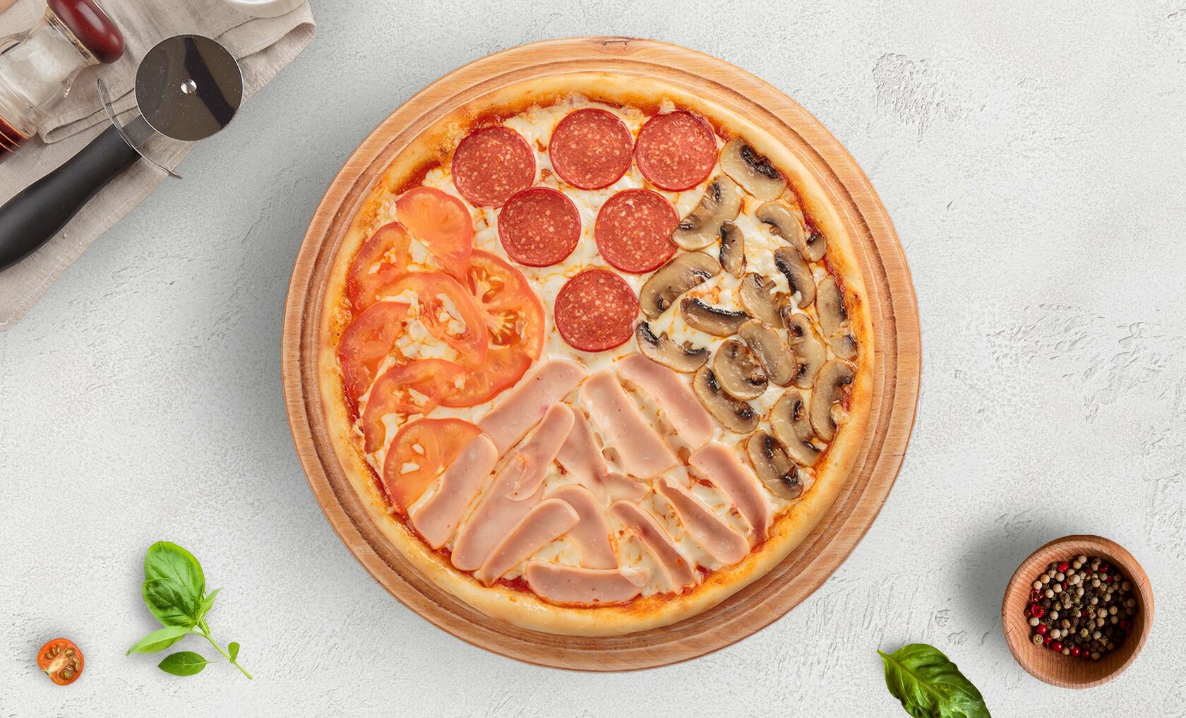 я хочу пиццу наполовину с беконом и сосисками и наполовину с пепперони и ветчиной фото 44