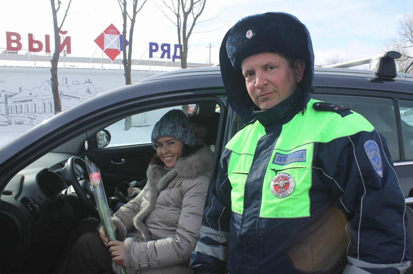 Цветы для автоледи СПБ Центральный район