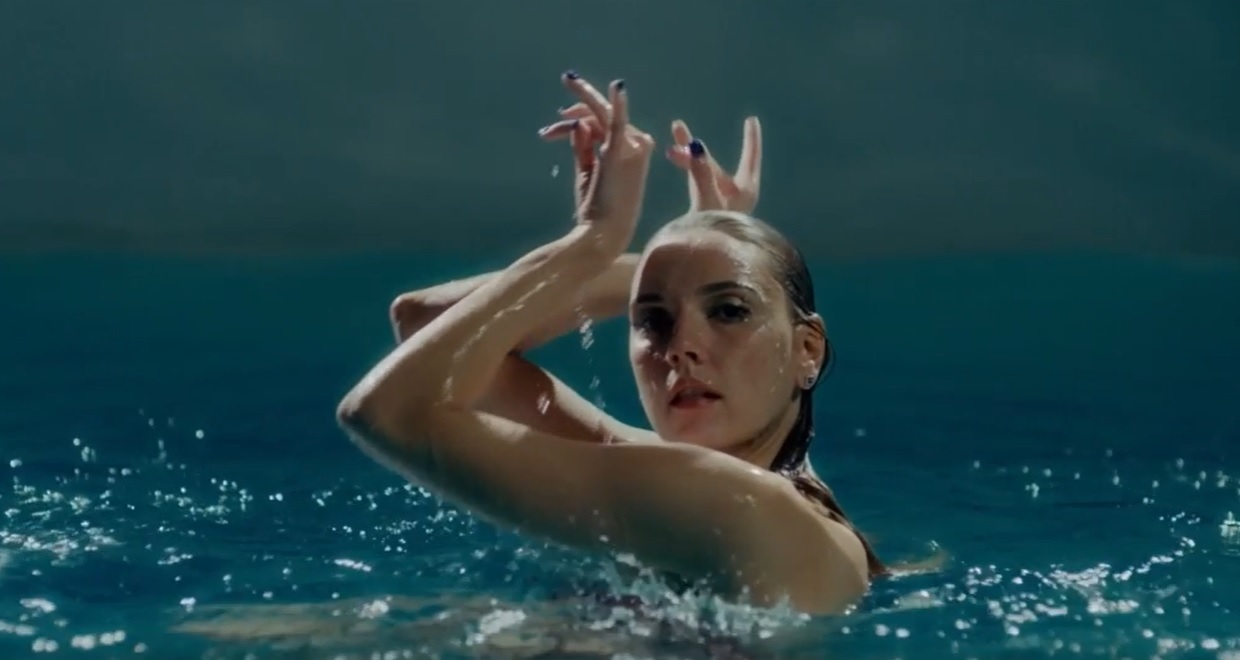 Под двумя небесами - фильм Марии Киселевой