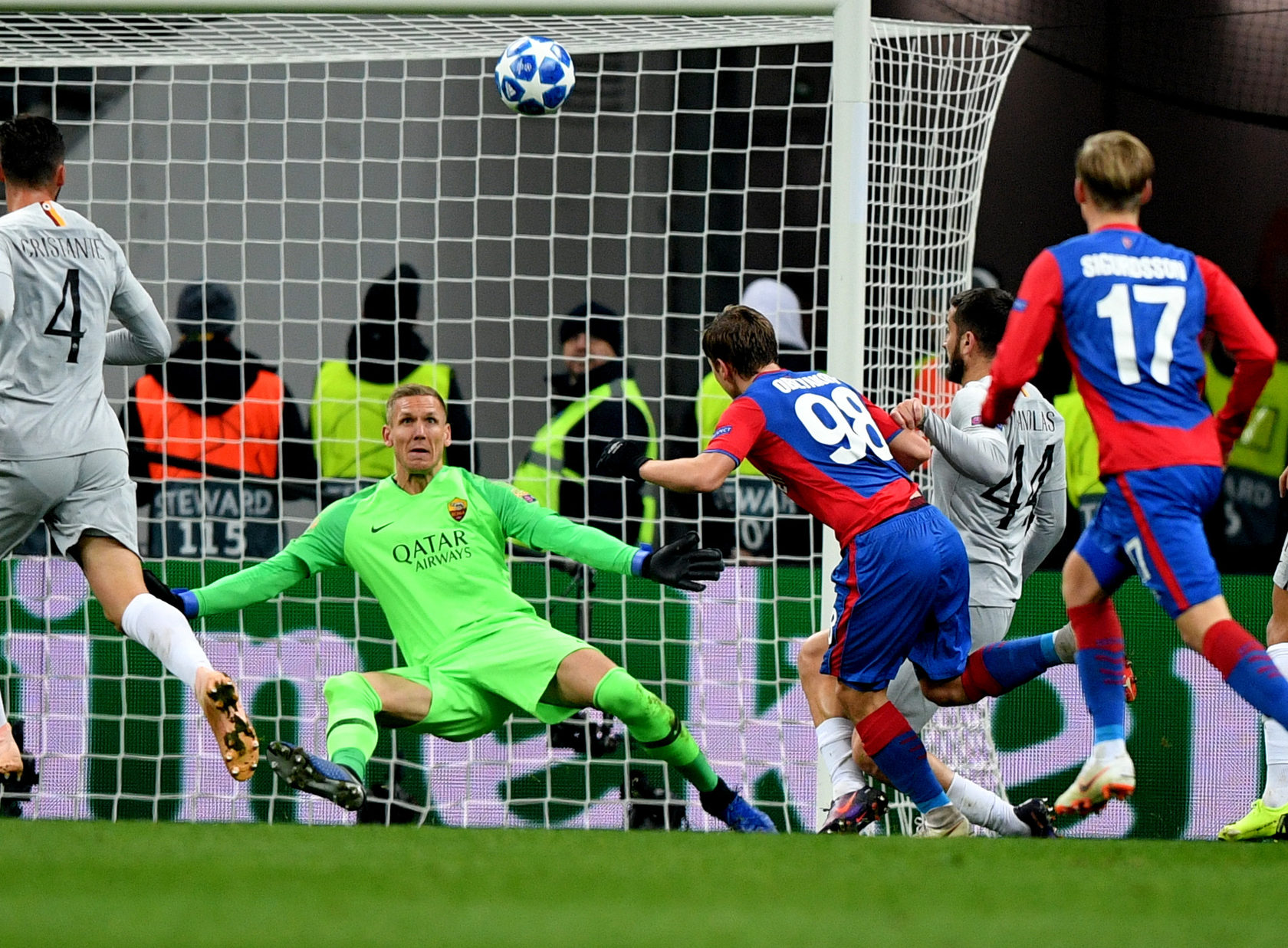 Спорт экспресс матчи футбол. ЦСКА Спортс ру. Спортс ру футбол. Рома Деревянкин ЦСКА. Факт файл о футбольном клубе ЦСКА.