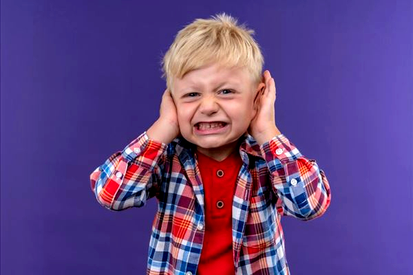 Как справиться с истериками у детей