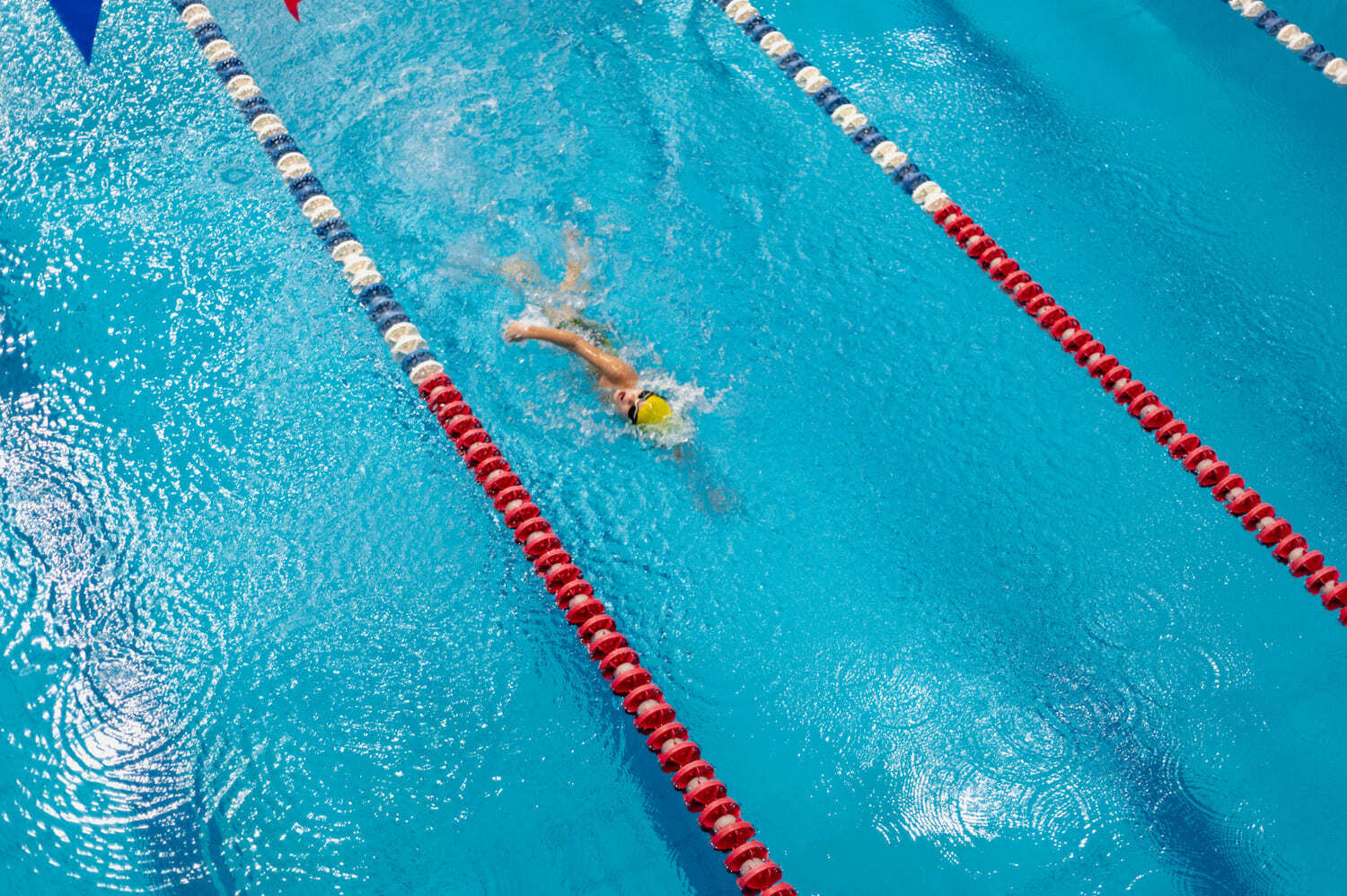 Обучение плаванию детей от 3 до 15 лет в бассейне в Москве, получение юношеского разряда, спортивное плавание для детей