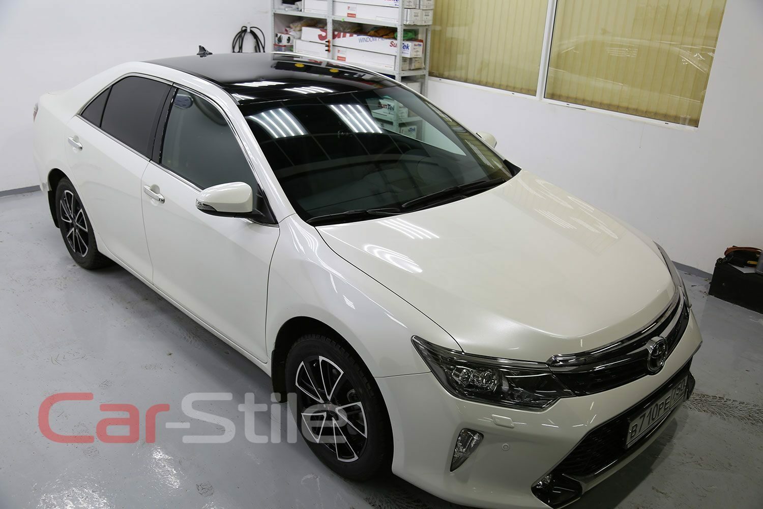 Оклейка крыши черным винилом на Тайота Камри | Пример работы