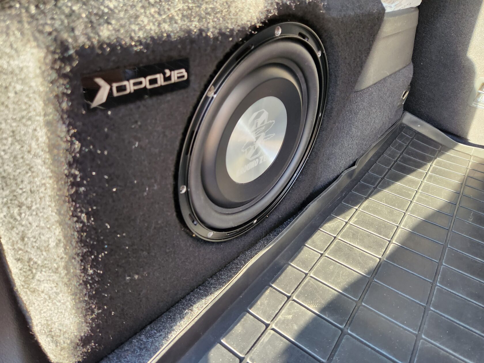 сабвуфер шкода кодиак